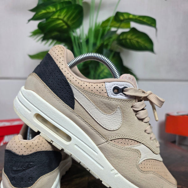 Nike Air Max 1 Pinnacle Mushroom maat 40,5