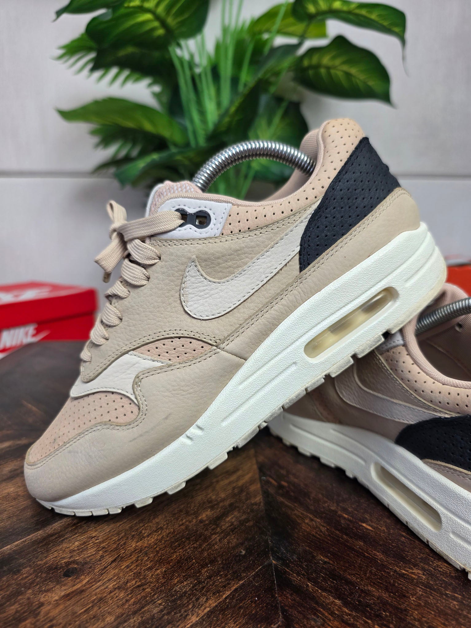 Nike Air Max 1 Pinnacle Mushroom maat 40,5
