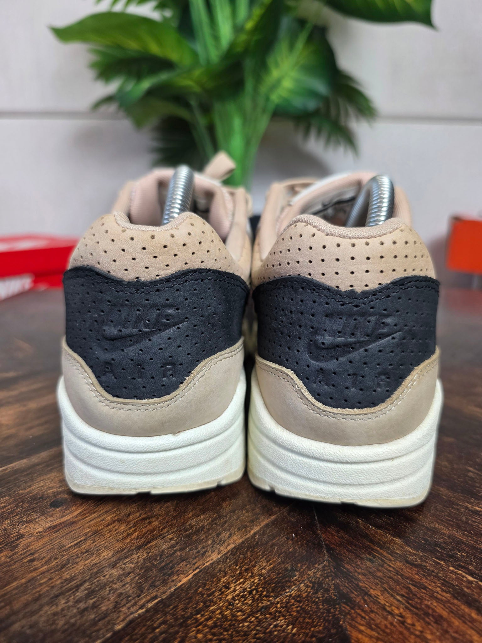 Nike Air Max 1 Pinnacle Mushroom maat 40,5