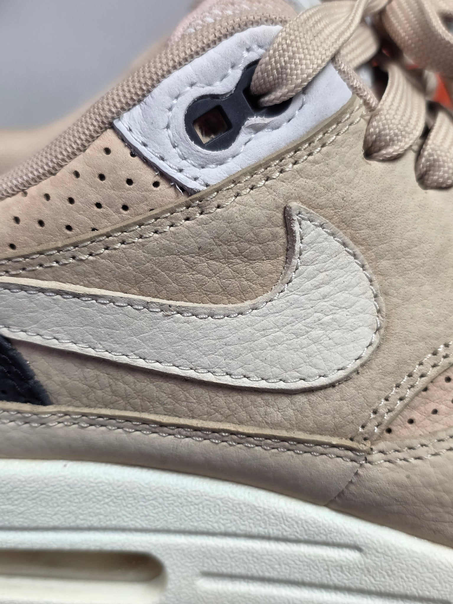 Nike Air Max 1 Pinnacle Mushroom maat 40,5