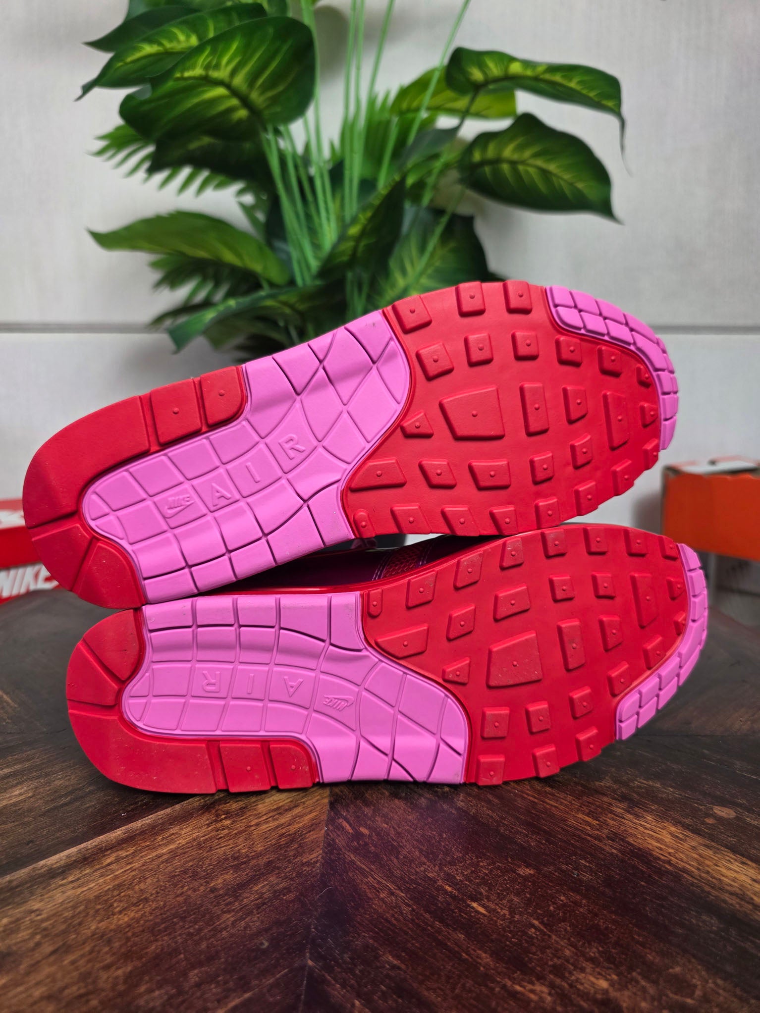 Nike Air Max 1 Valentine's Day Playful Pink maat 44,5