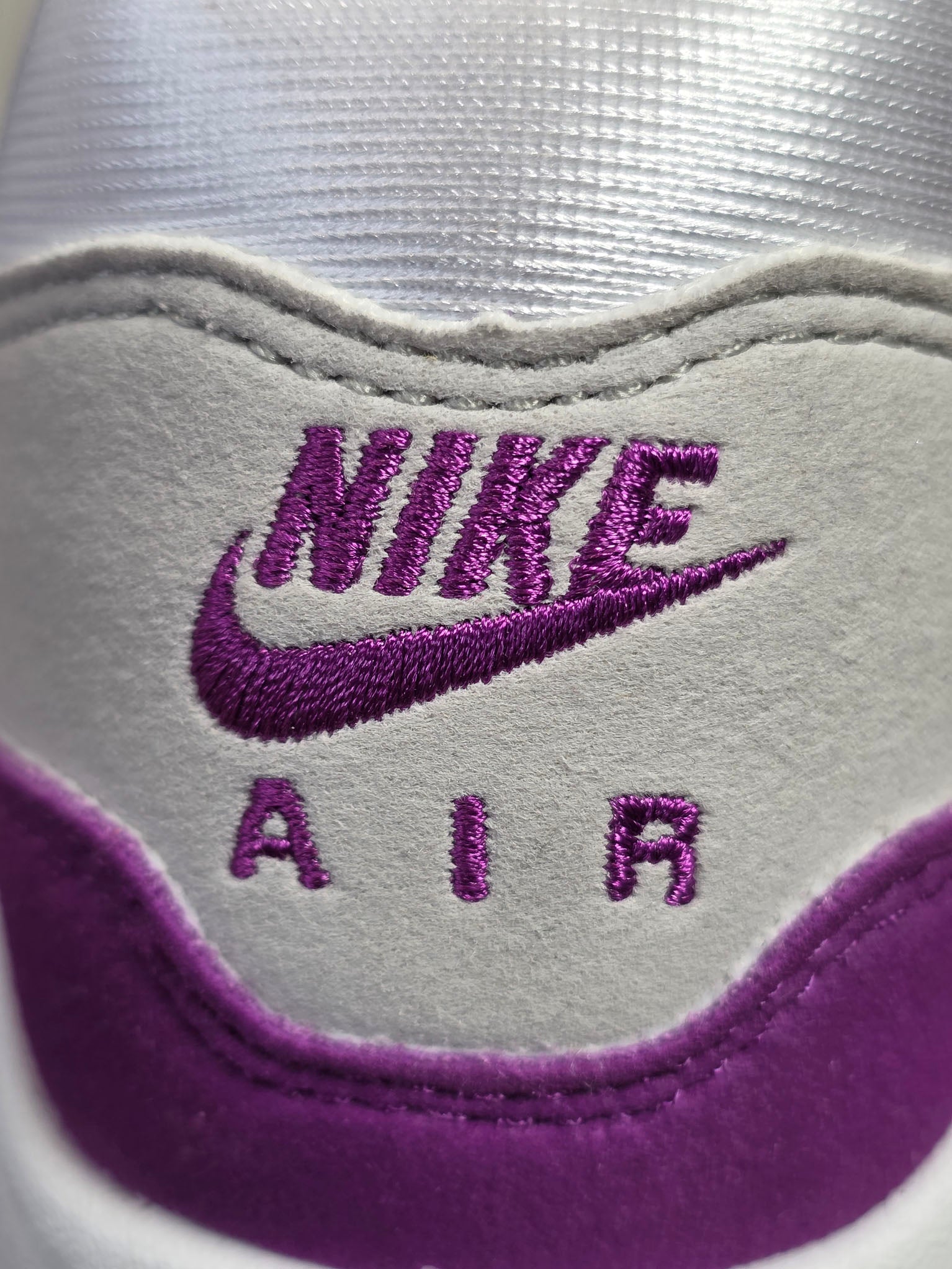 Nike Air Max 1 Bold Berry maat 36
