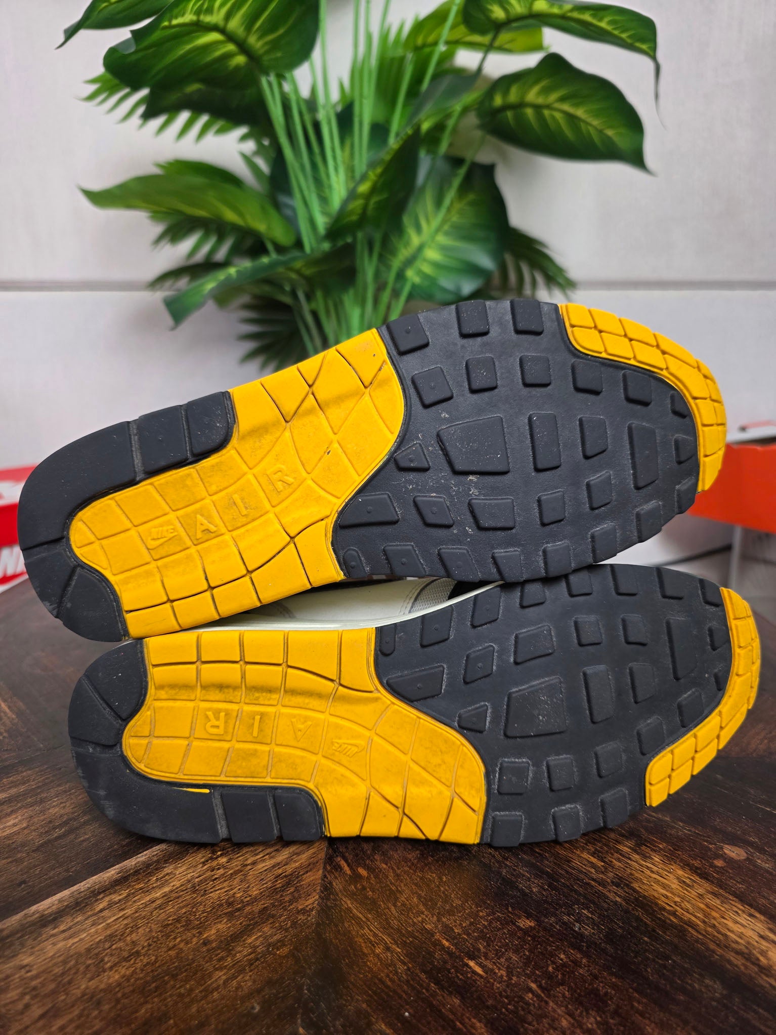 Nike Air Max 1 "Athletic Department" maat 43