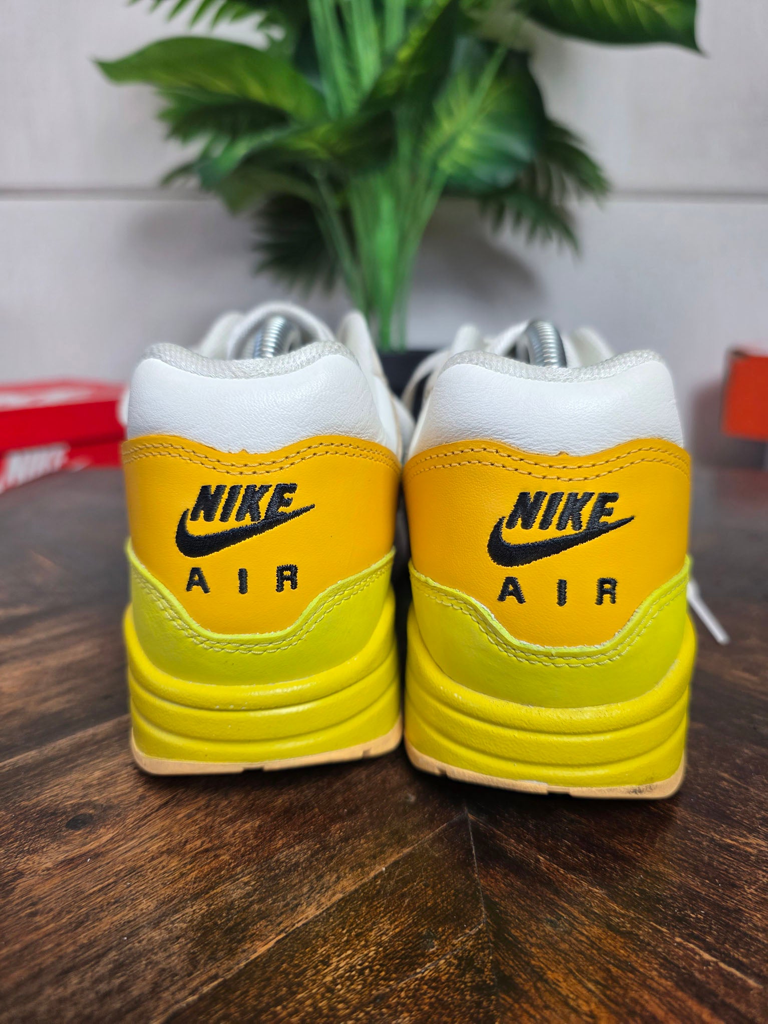 Nike Air Max 1 Multi-Color maat 42
