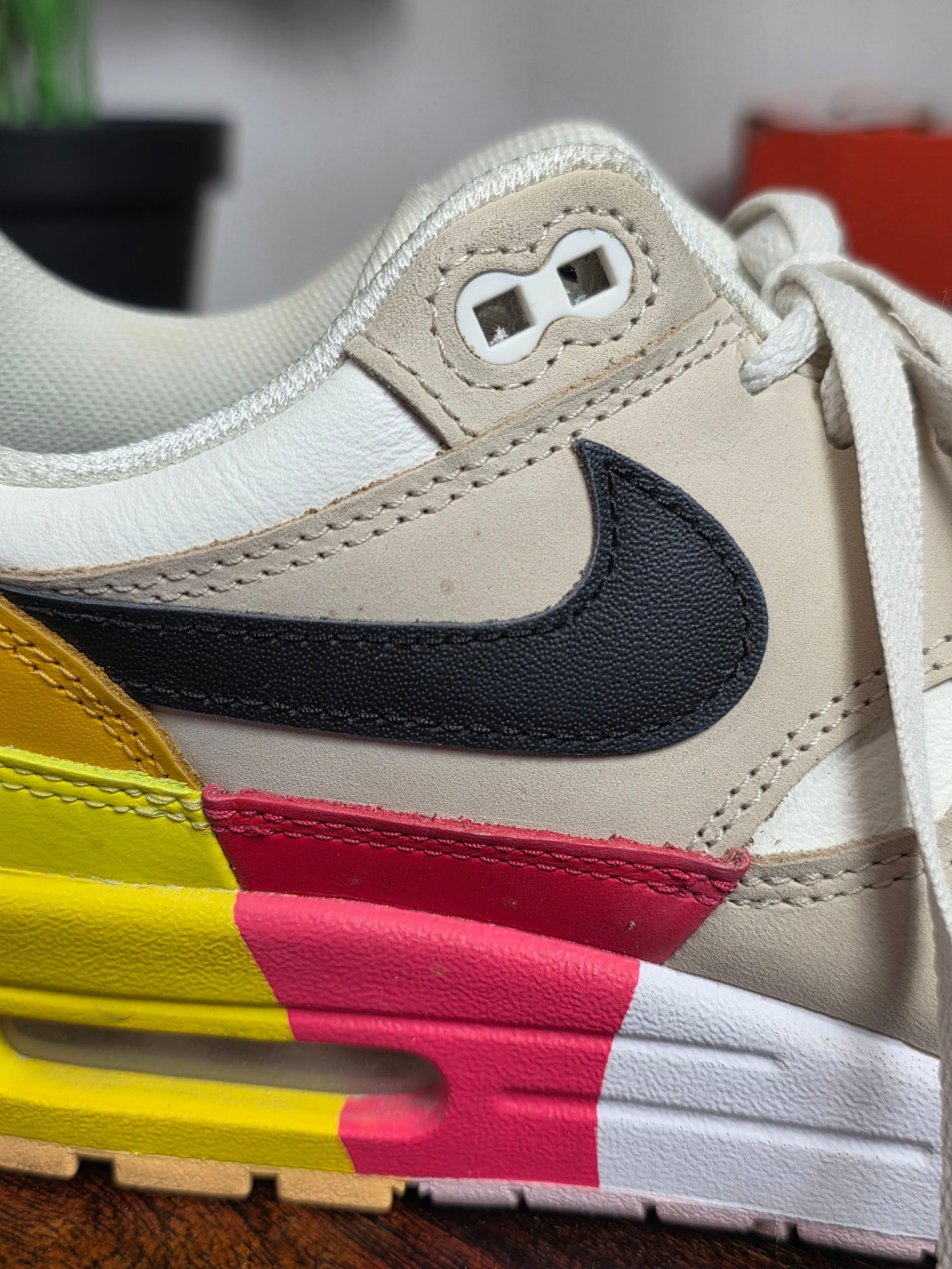 Nike Air Max 1 Multi-Color maat 42