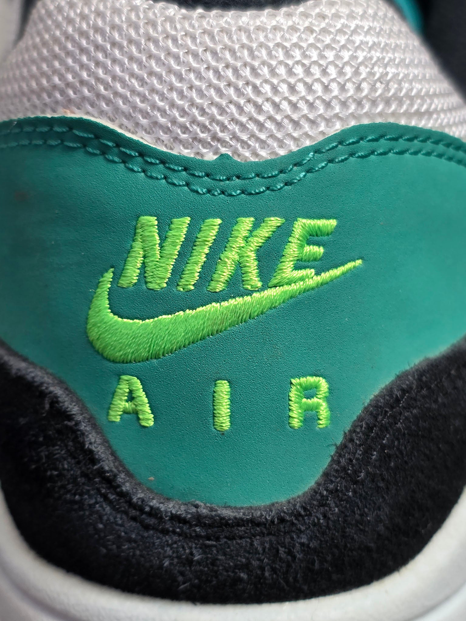 Nike Air Max 1 Neptune Green maat 40