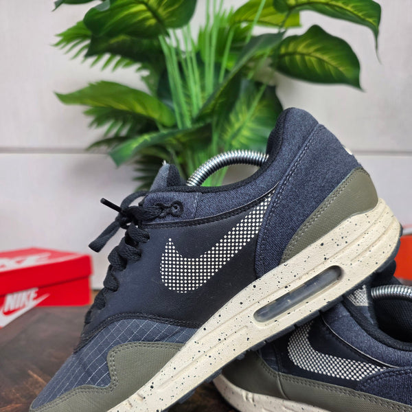 Nike Air Max 1 Medium Olive maat 42,5