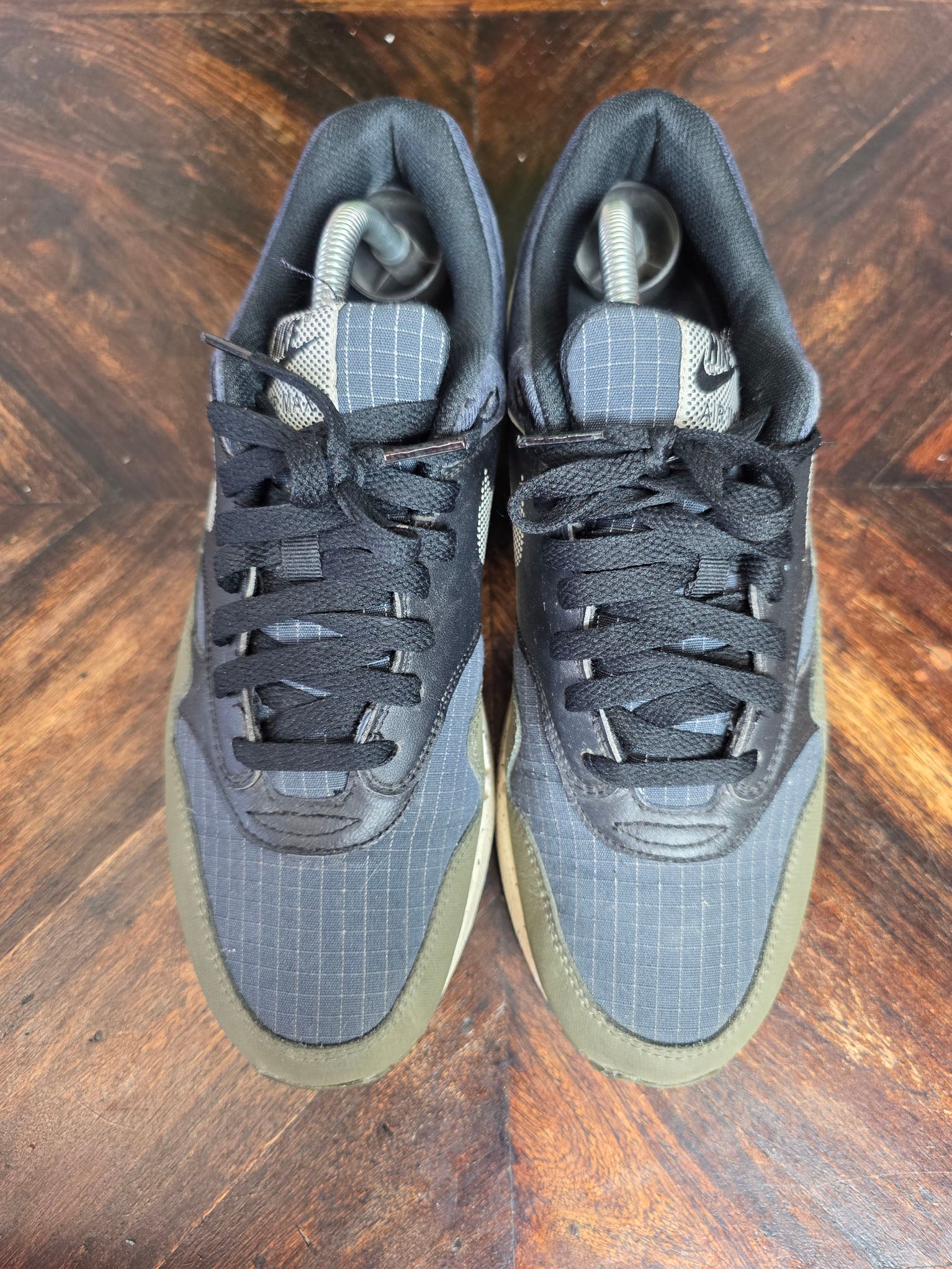 Nike Air Max 1 Medium Olive maat 42,5