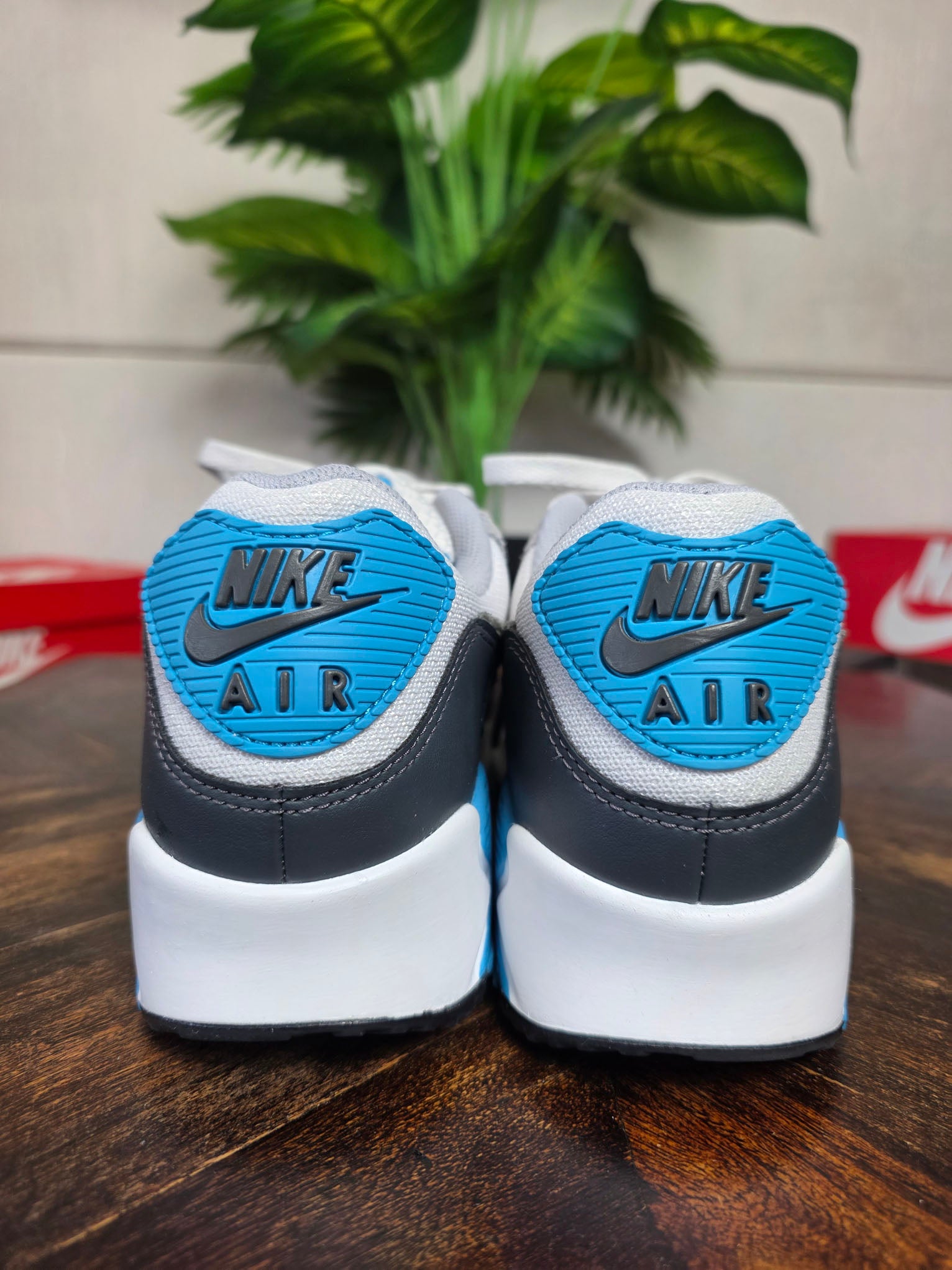 Nike Air Max 90 Blue Lightning maat 43