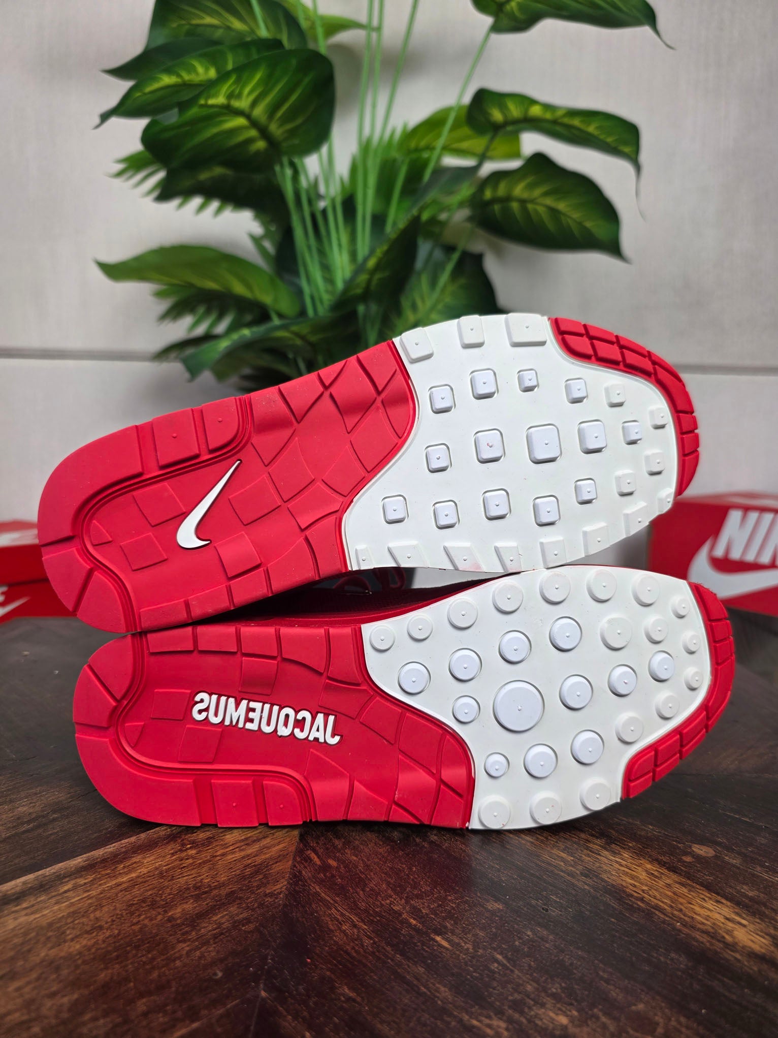 Nike Air Max 1 '86 Jacquemus Mystic Red maat 43