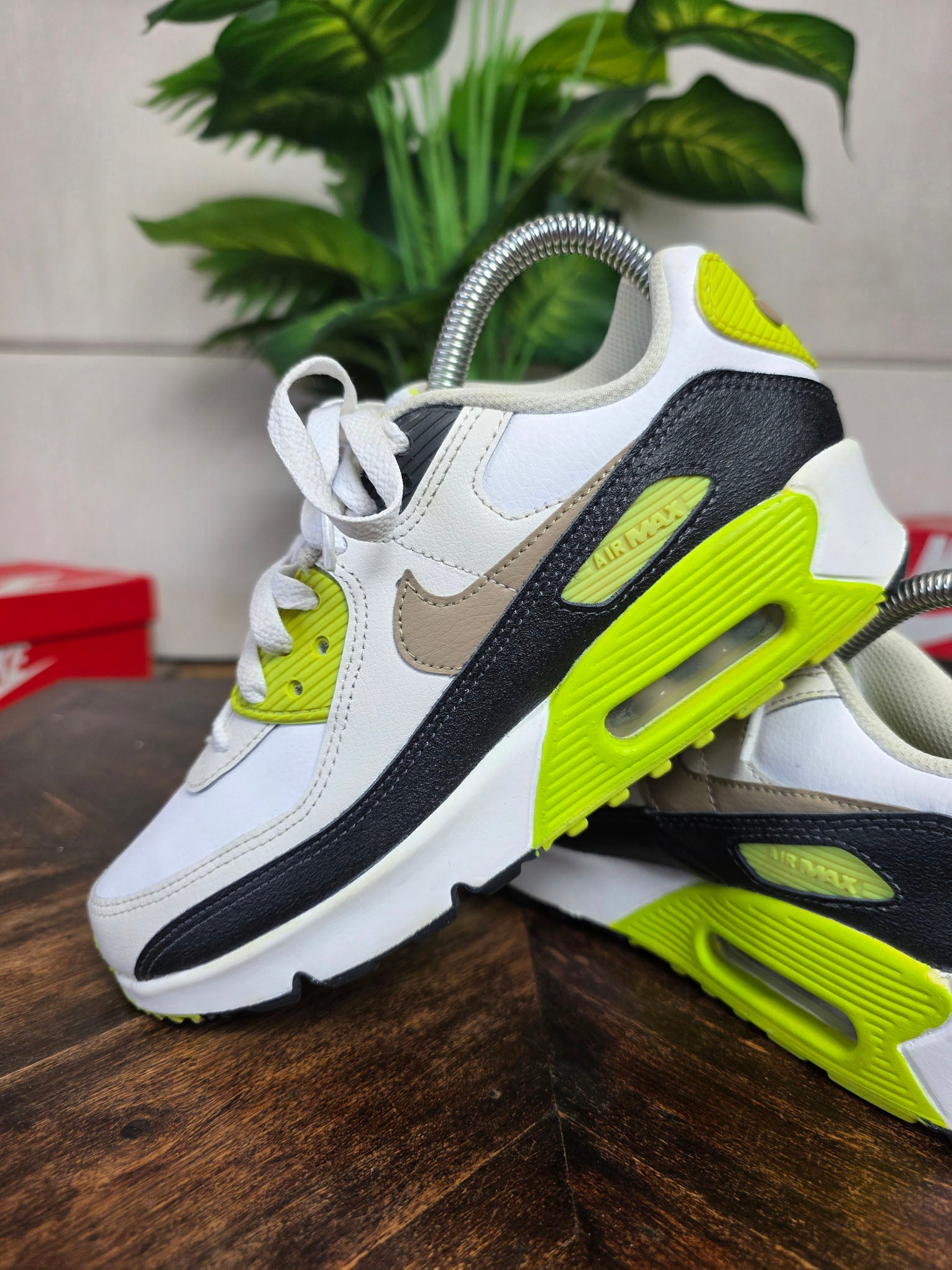 Nike Air Max 90 GS Cyber maat 36