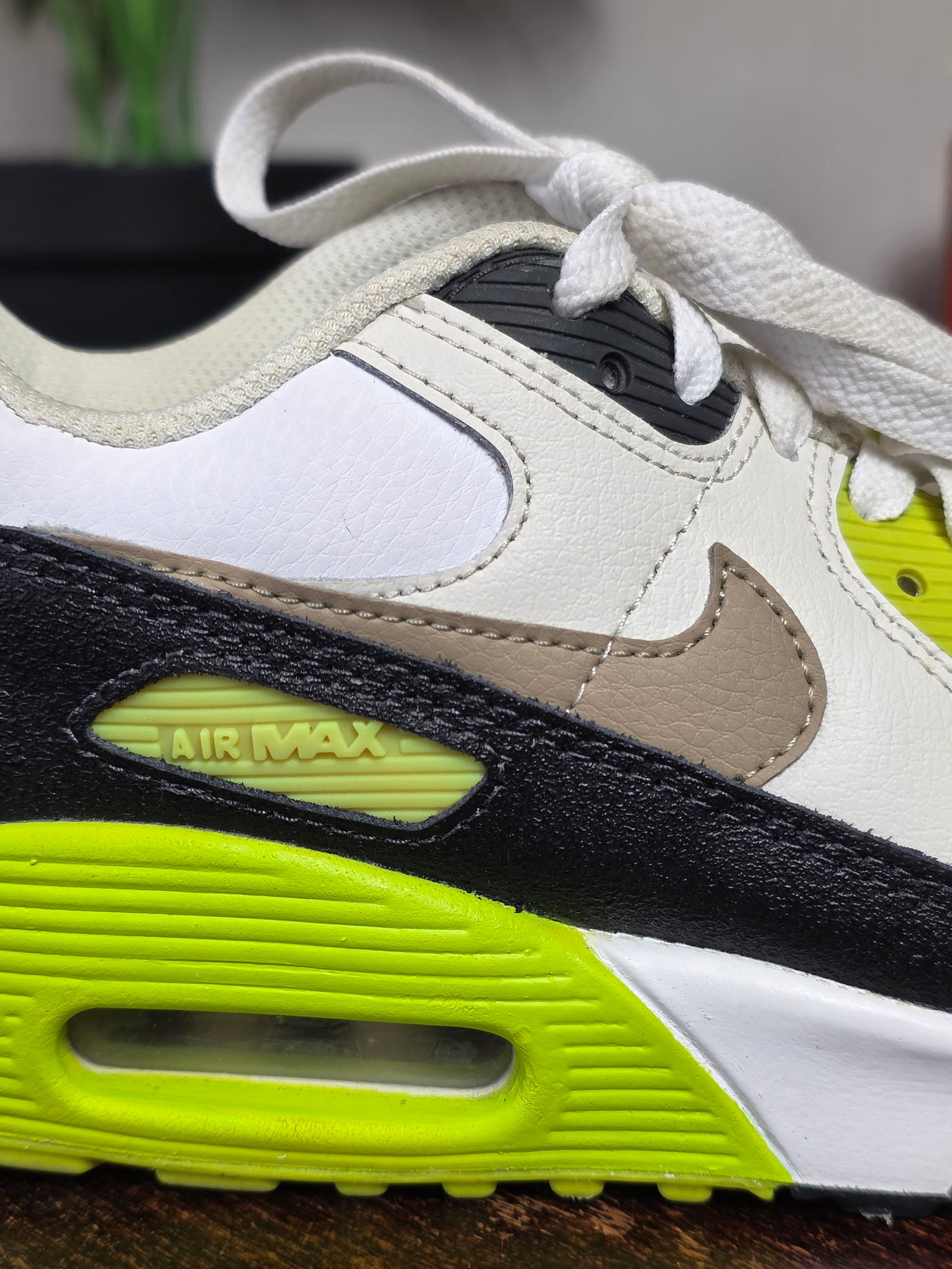 Nike Air Max 90 GS Cyber maat 36
