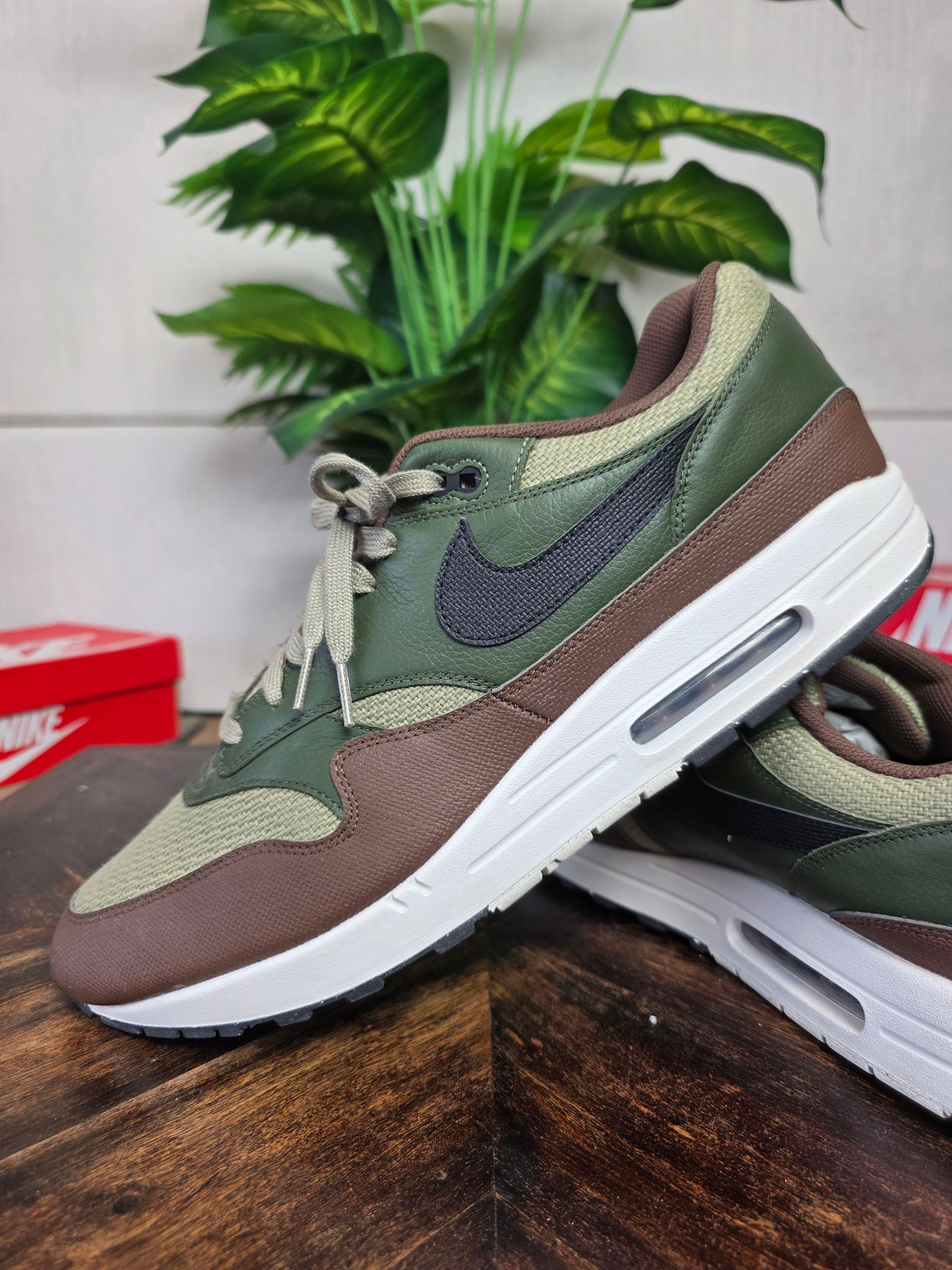 Nike Air Max 1 Essential Premium "Neutral Olive Cacao Wow" maat 51,5