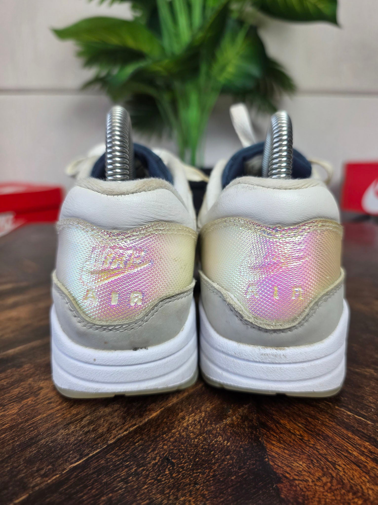 Nike Air Max 1 La Ville Lumière maat 37,5