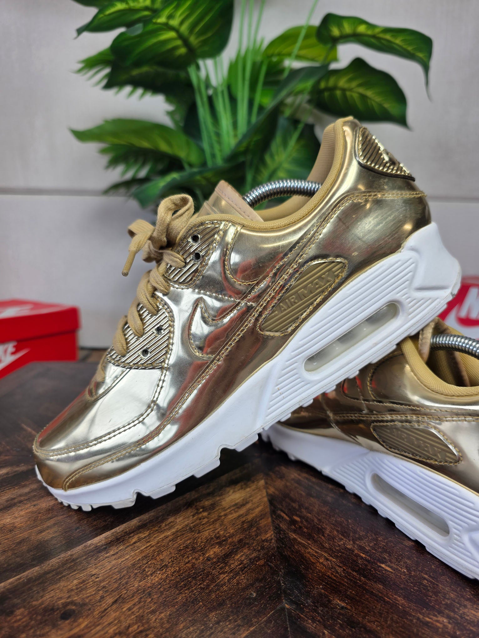 Nike Air Max 90 Metallic Gold maat 44