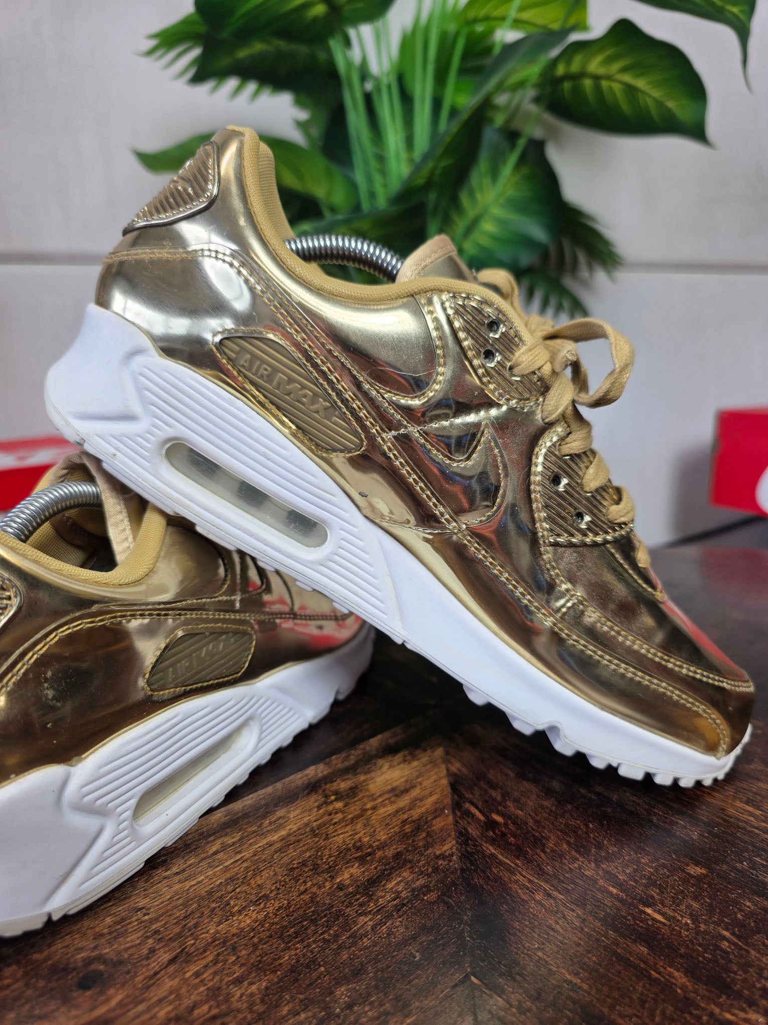 Nike Air Max 90 Metallic Gold maat 44
