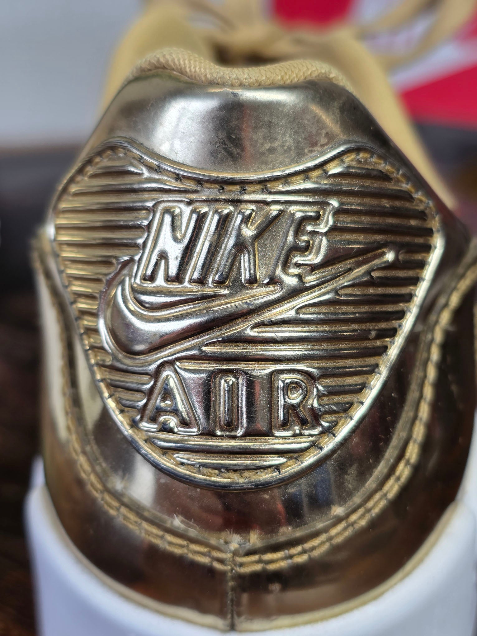 Nike Air Max 90 Metallic Gold maat 44