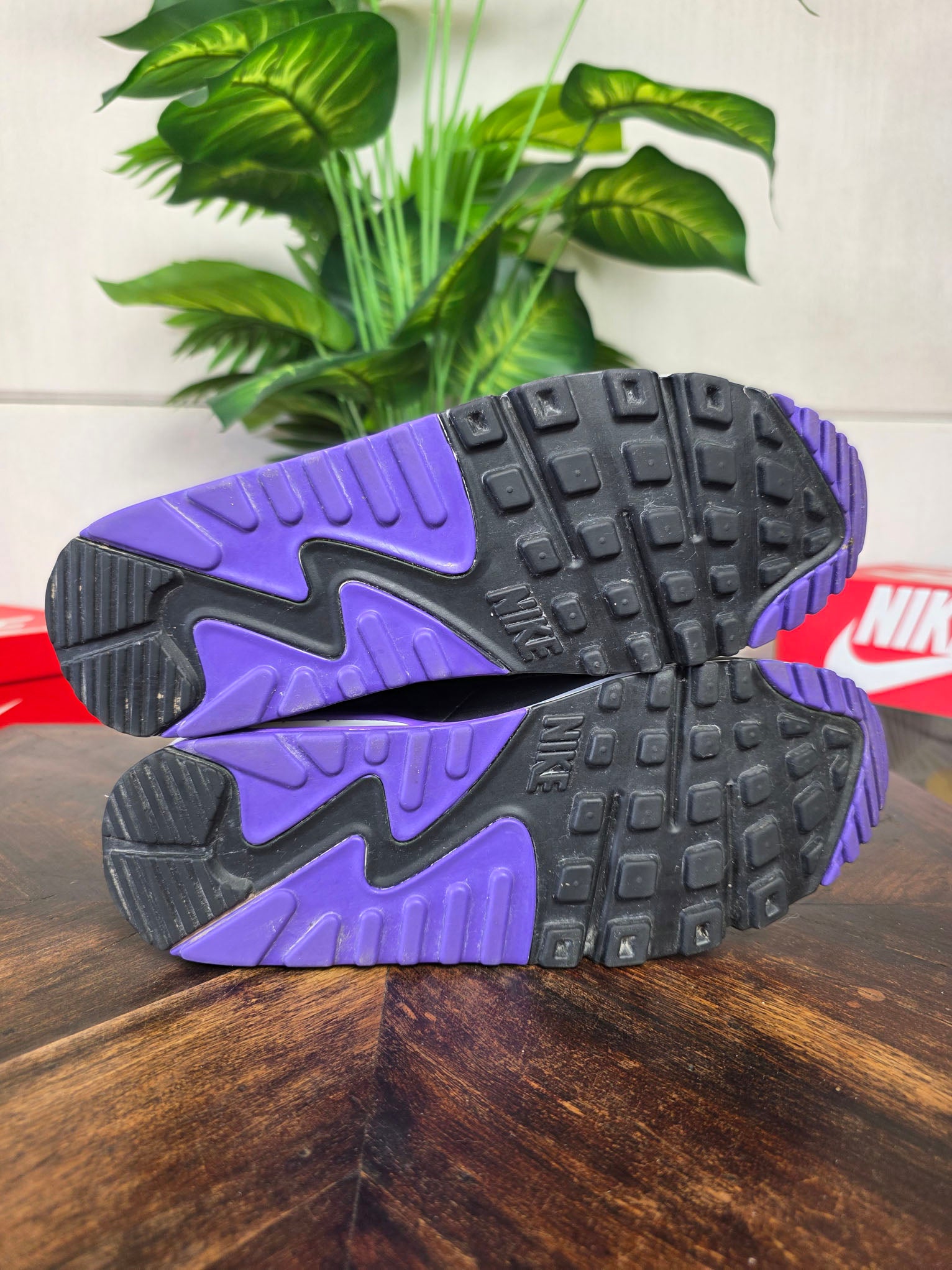 Nike Air Max 90 Hyper Grape maat 42,5