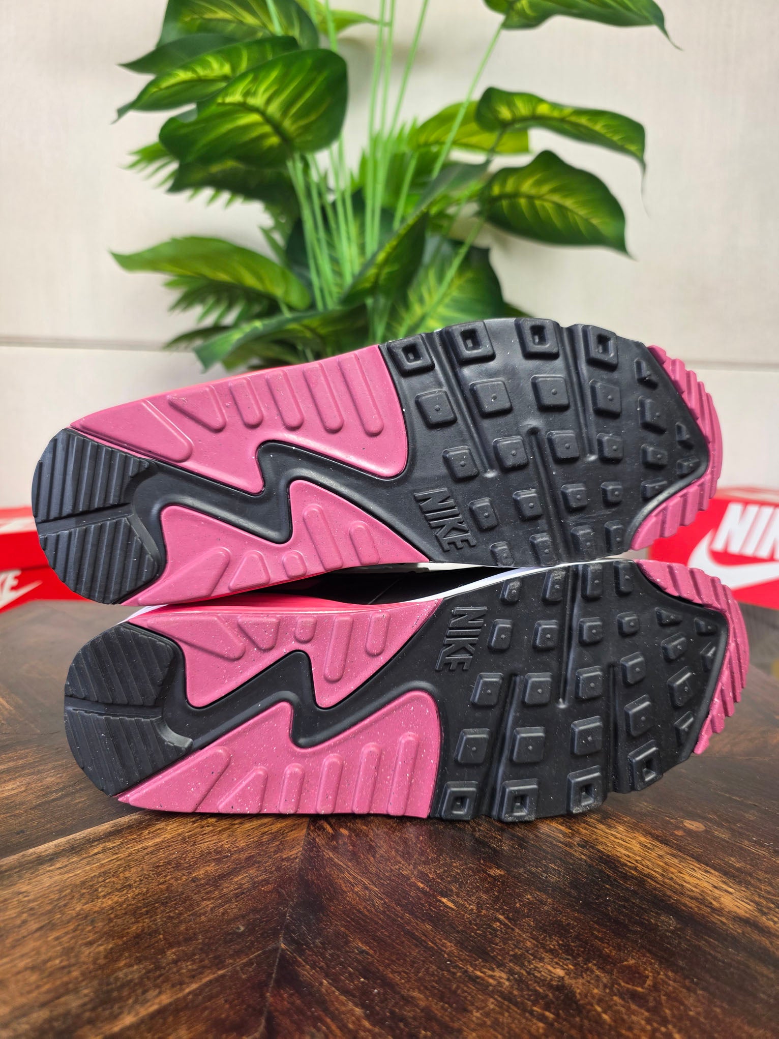 Nike Air Max 90 Aster Pink maat 44,5