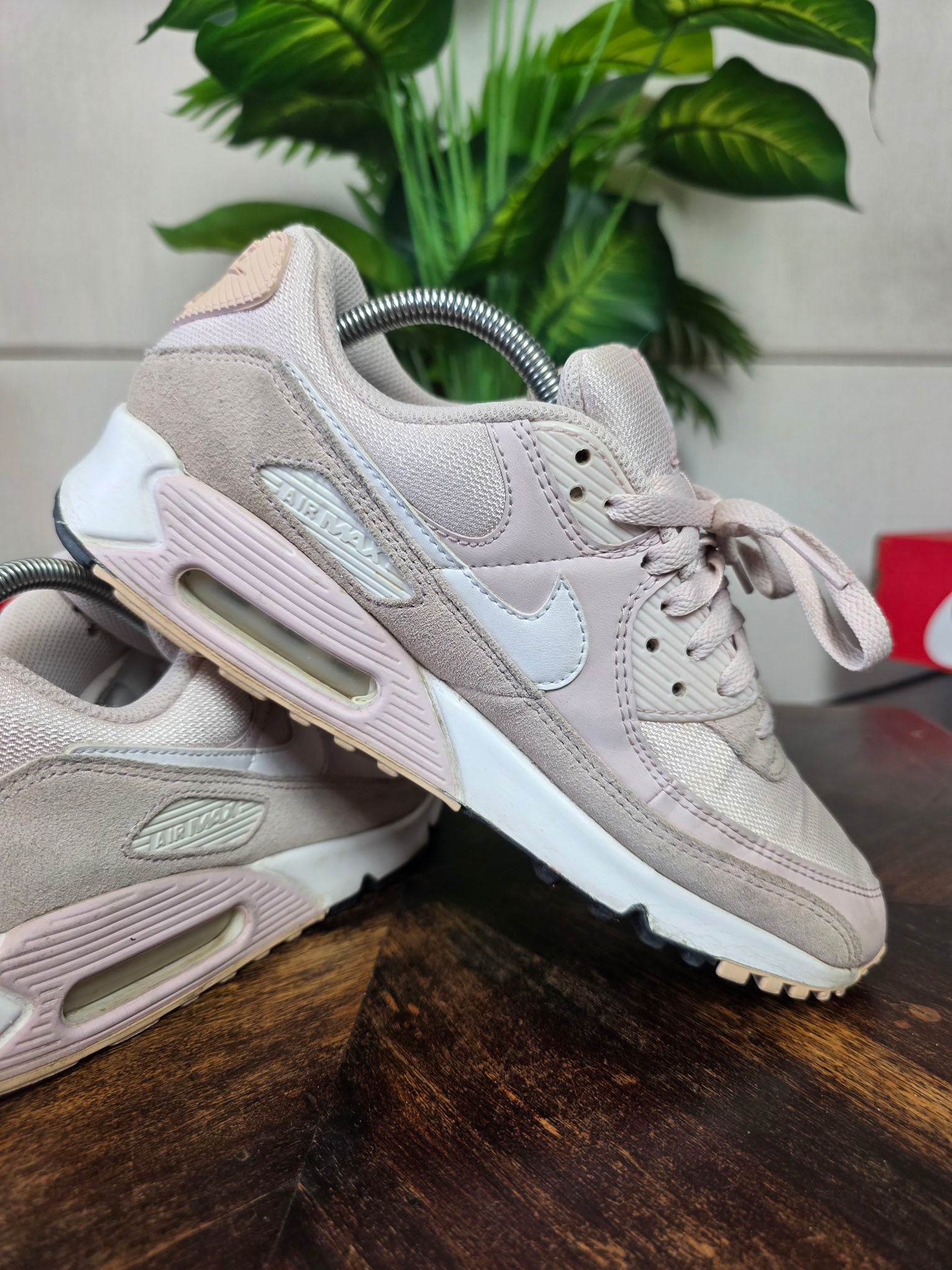 Nike Air Max 90 Barely Rose maat 42