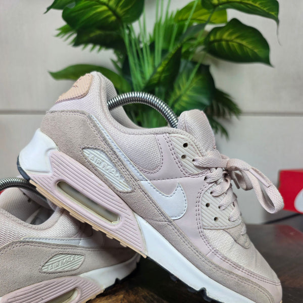 Nike Air Max 90 Barely Rose maat 42
