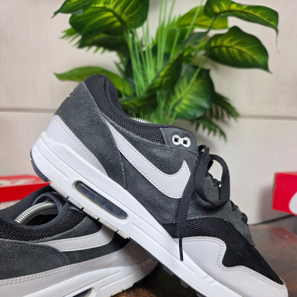 Nike Air Max 1 Off Noir maat 45