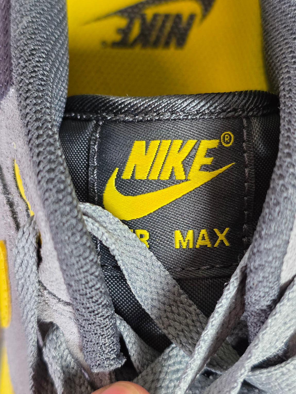 Nike Air Max 1 Essential Batman maat 43