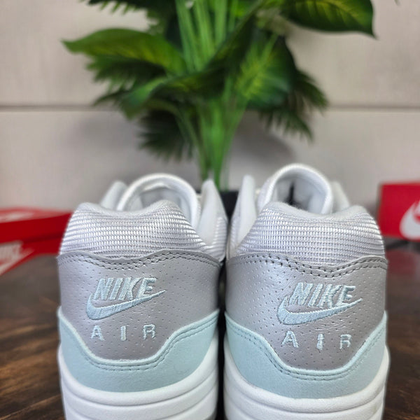 Nike Air Max 1 '87 Glacier Blue maat 42,5