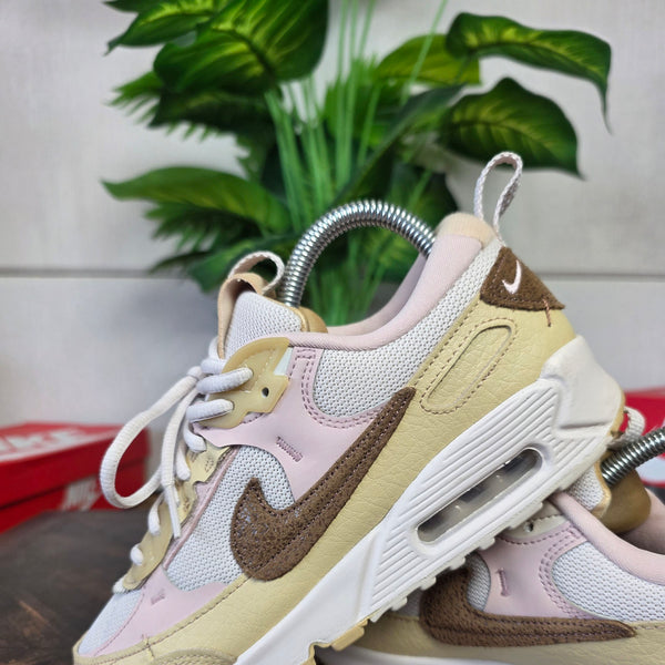 Nike Air Max 90 Futura Neapolitan maat 37,5