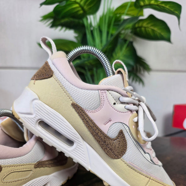 Nike Air Max 90 Futura Neapolitan maat 37,5