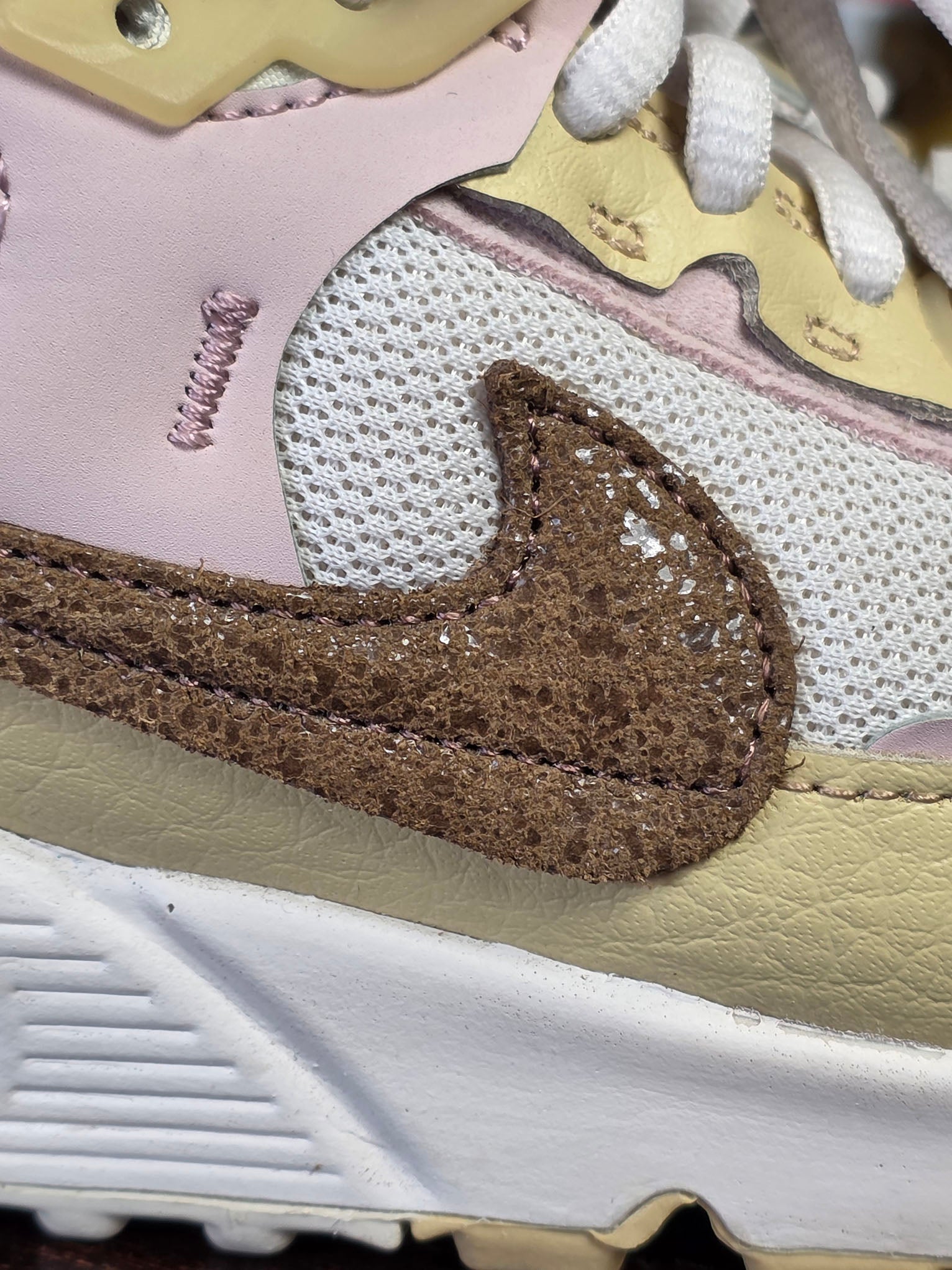Nike Air Max 90 Futura Neapolitan maat 37,5