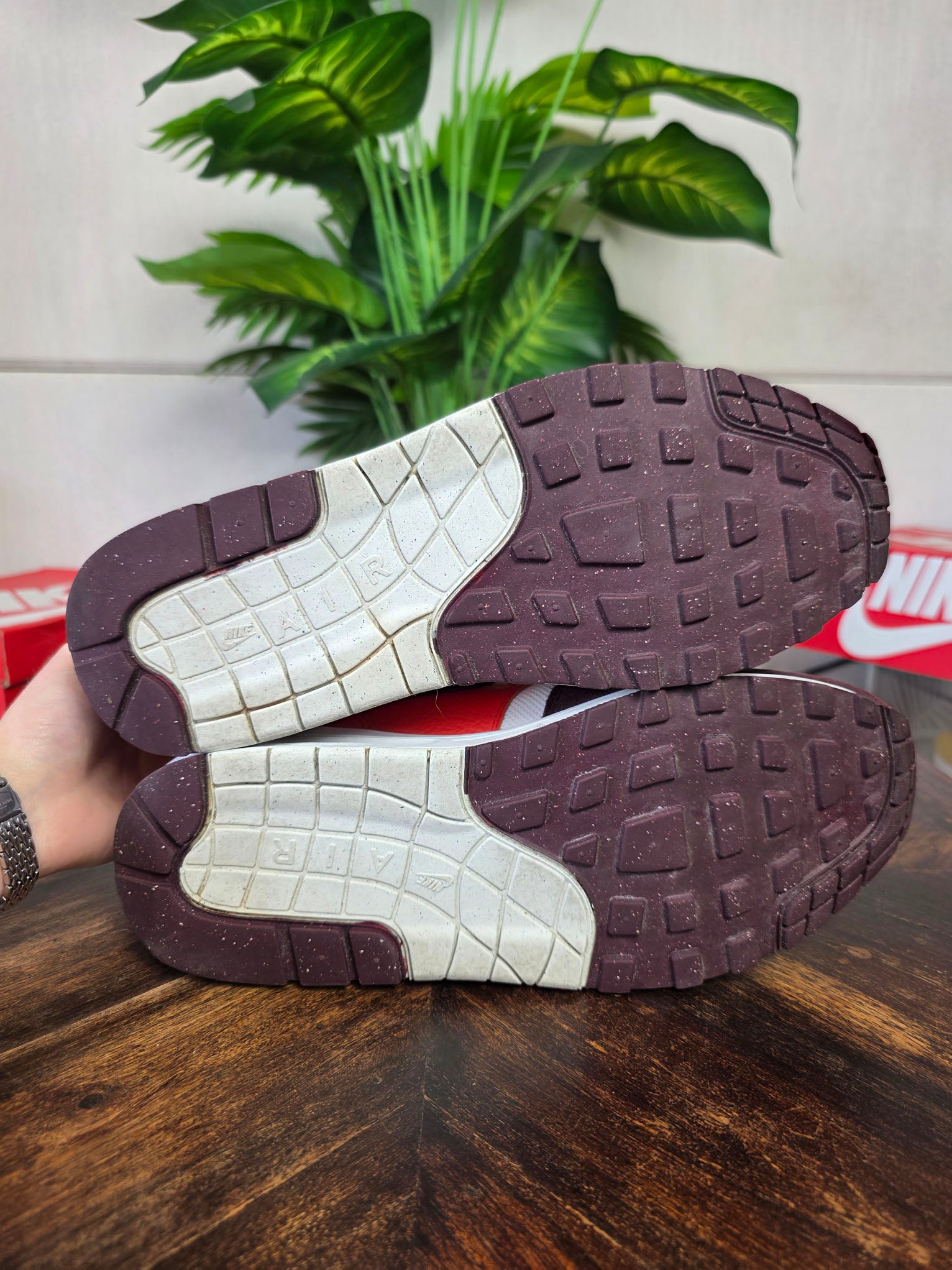 Nike Air Max 1 Burgundy Crush maat 44