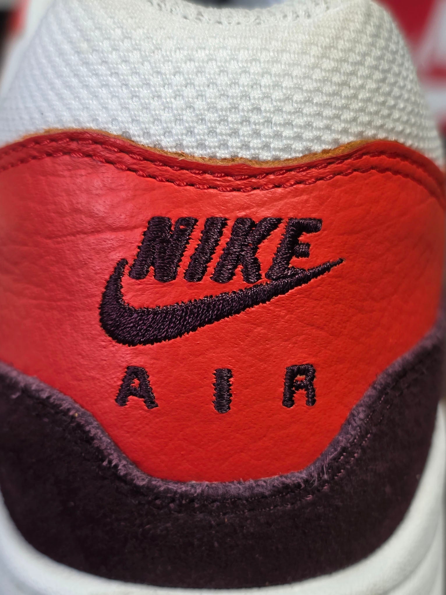 Nike Air Max 1 Burgundy Crush maat 44
