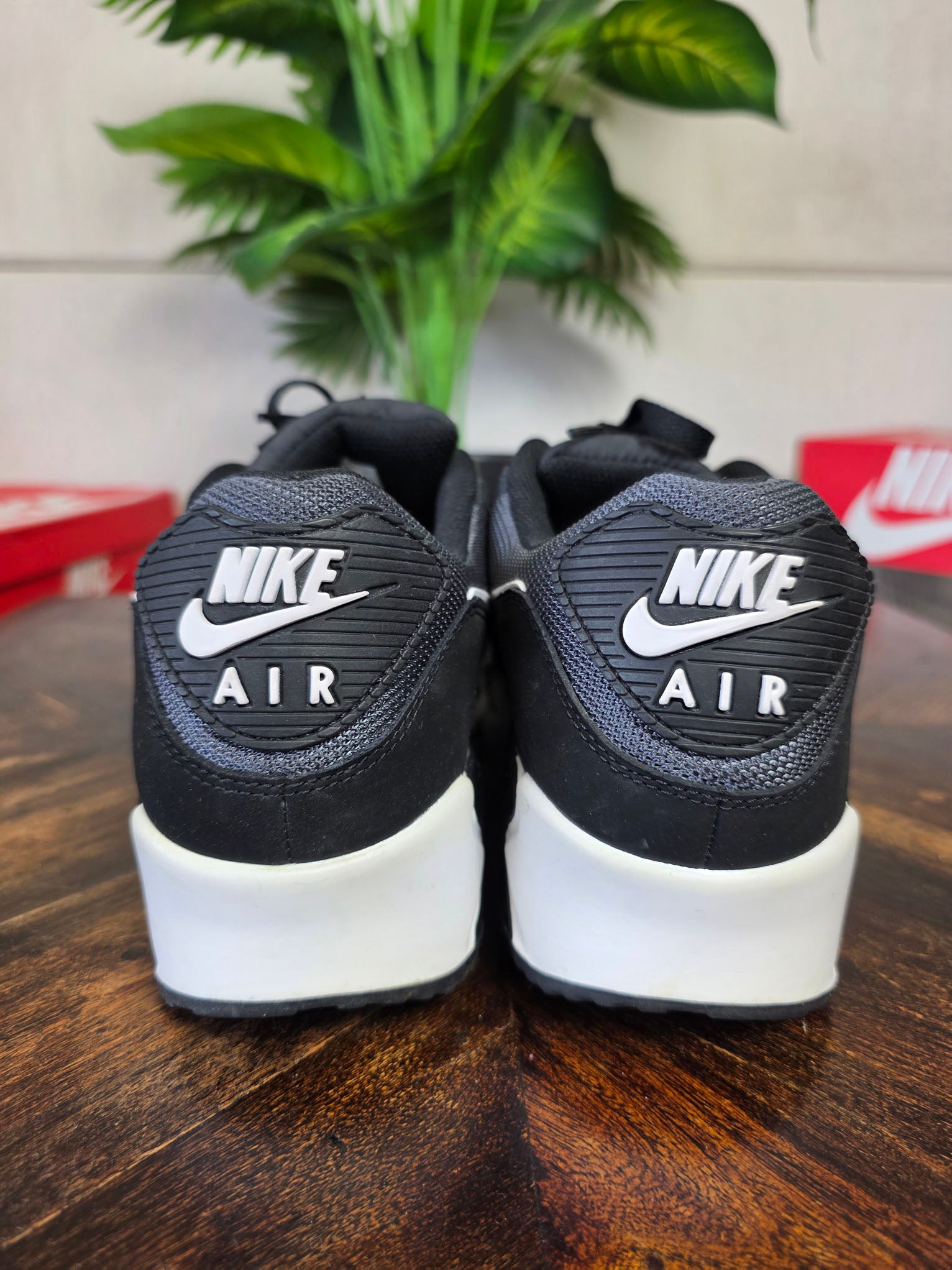 Nike Air Max 90 Essential Black White maat 46