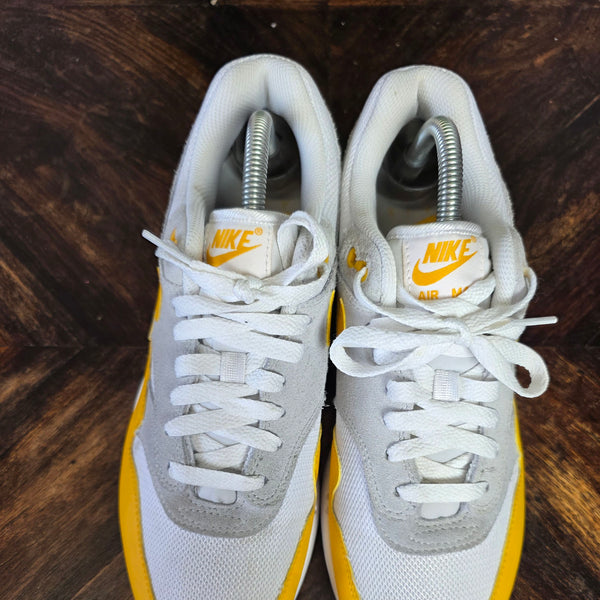 Nike Air Max 1 Essential University Gold maat 42