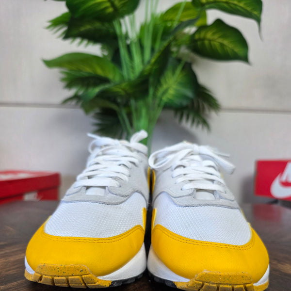 Nike Air Max 1 Essential University Gold maat 42