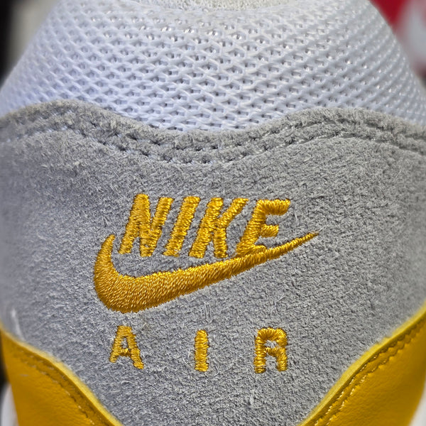 Nike Air Max 1 Essential University Gold maat 42