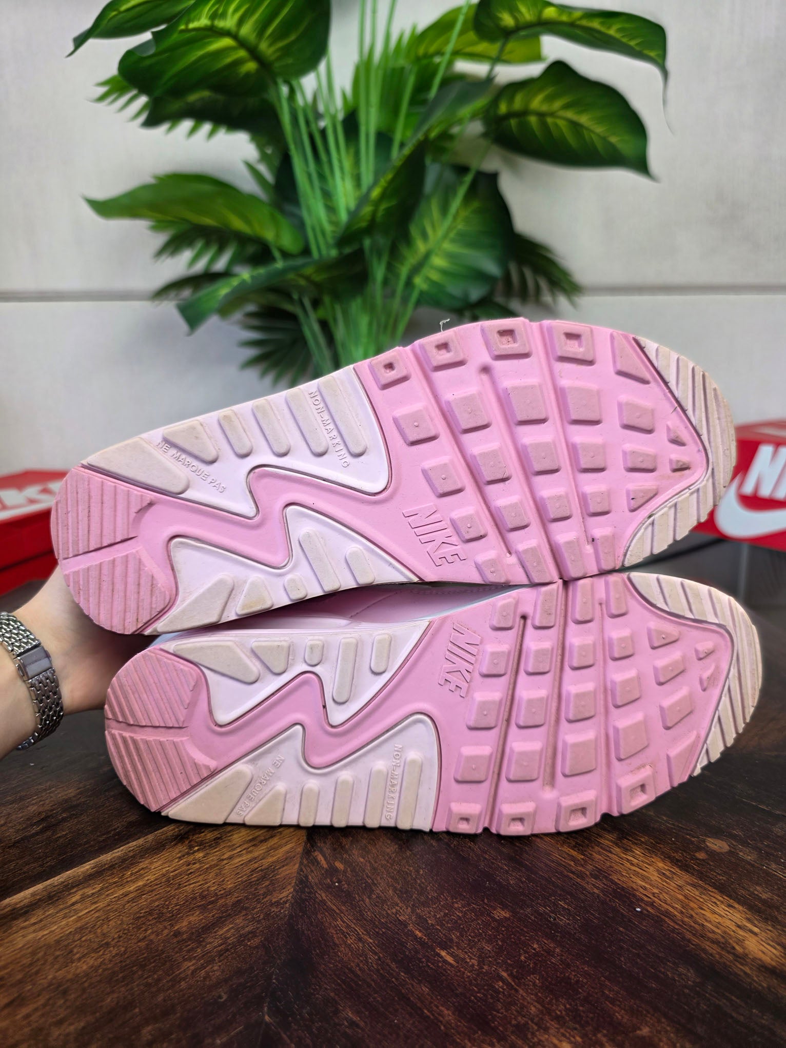 Nike Air Max 90 GS Pink Foam maat 39
