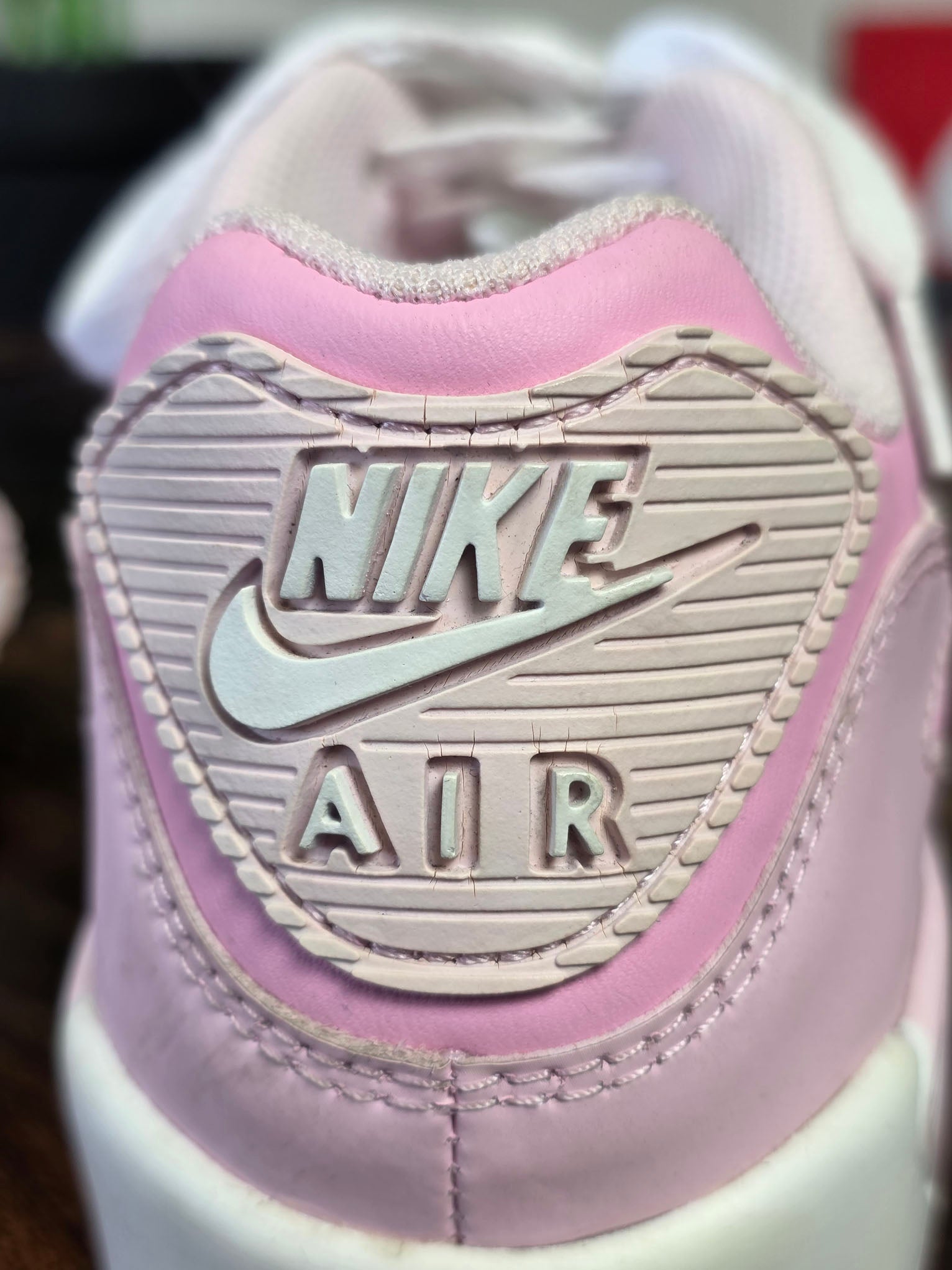 Nike Air Max 90 GS Pink Foam maat 39