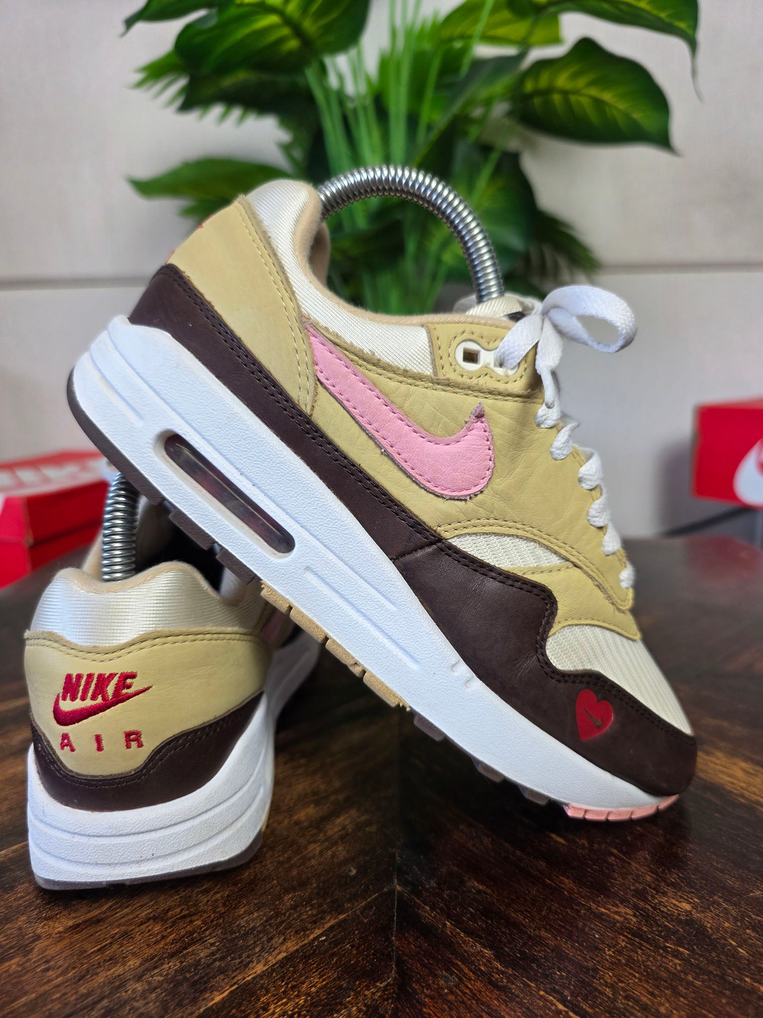 Nike Air Max 1 Valentine's Day maat 38