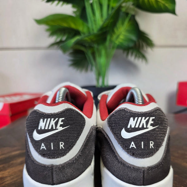 Nike Air Max 90 SE Social FC maat 41