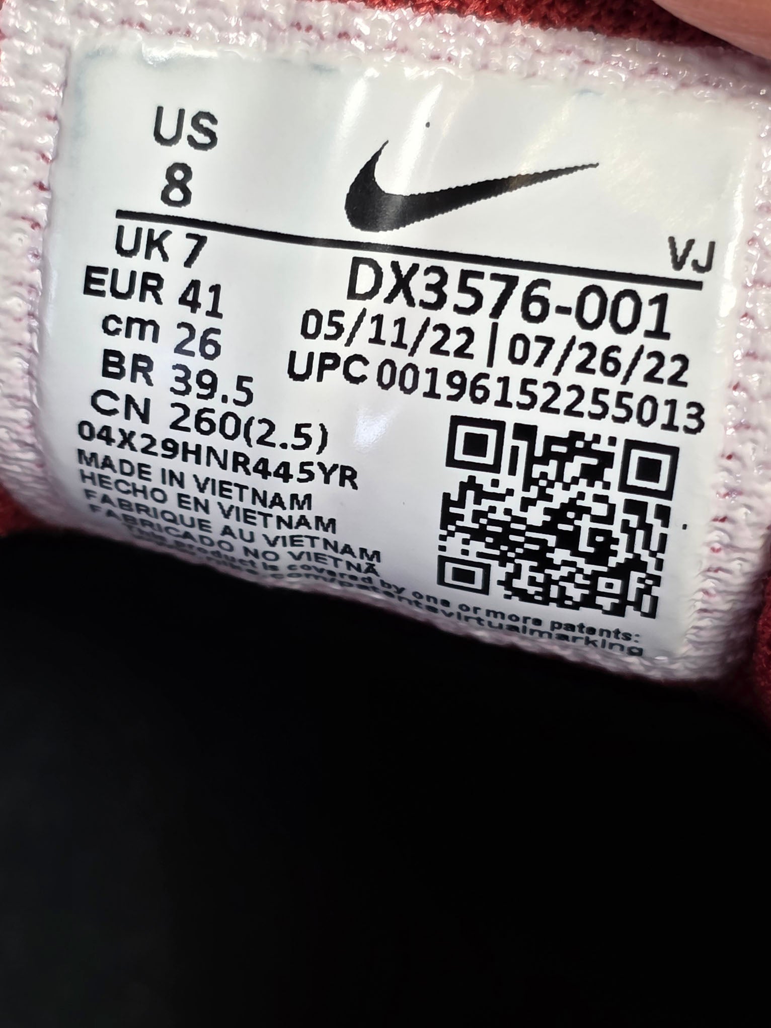 Nike Air Max 90 SE Social FC maat 41