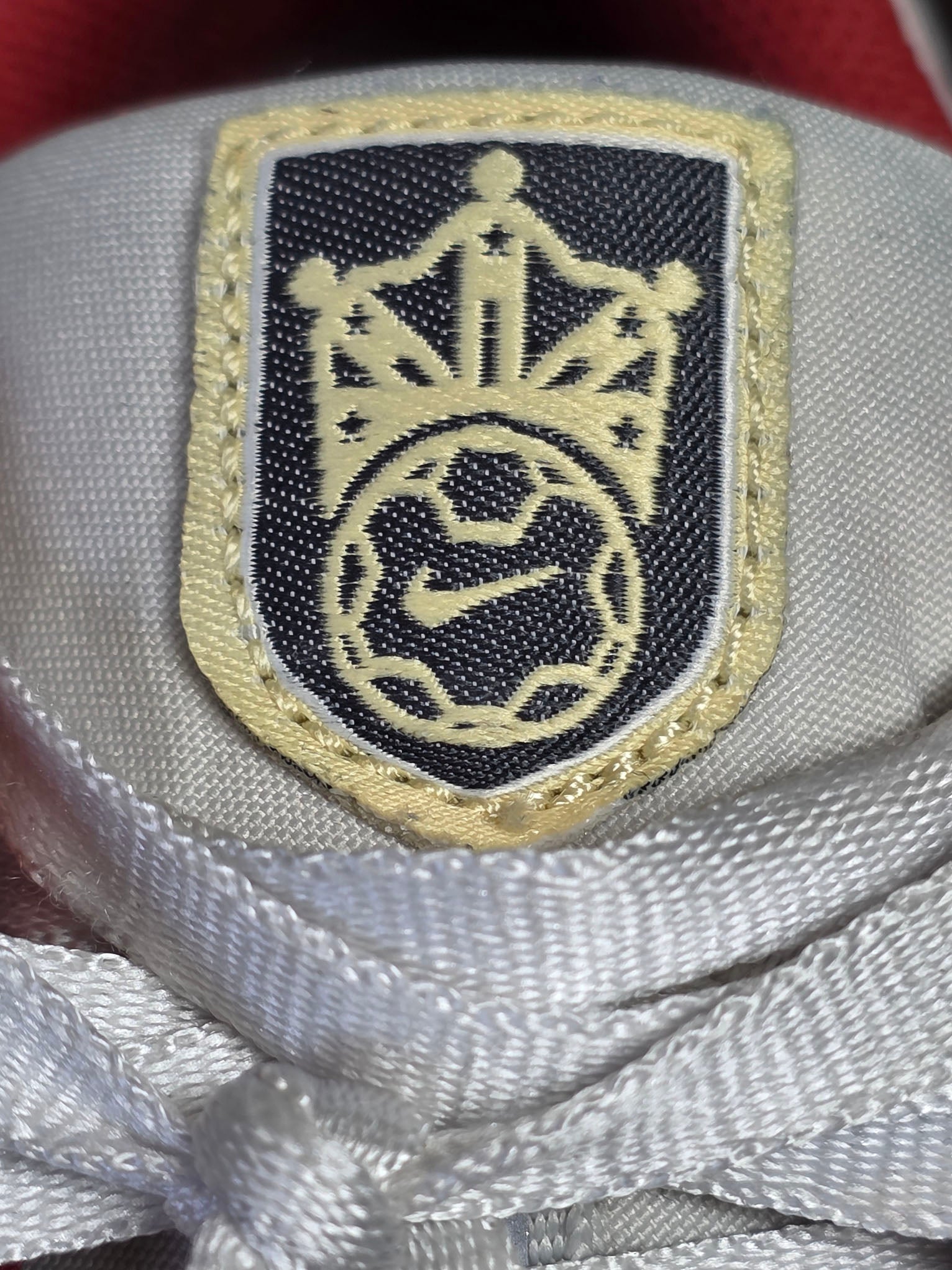 Nike Air Max 90 SE Social FC maat 41
