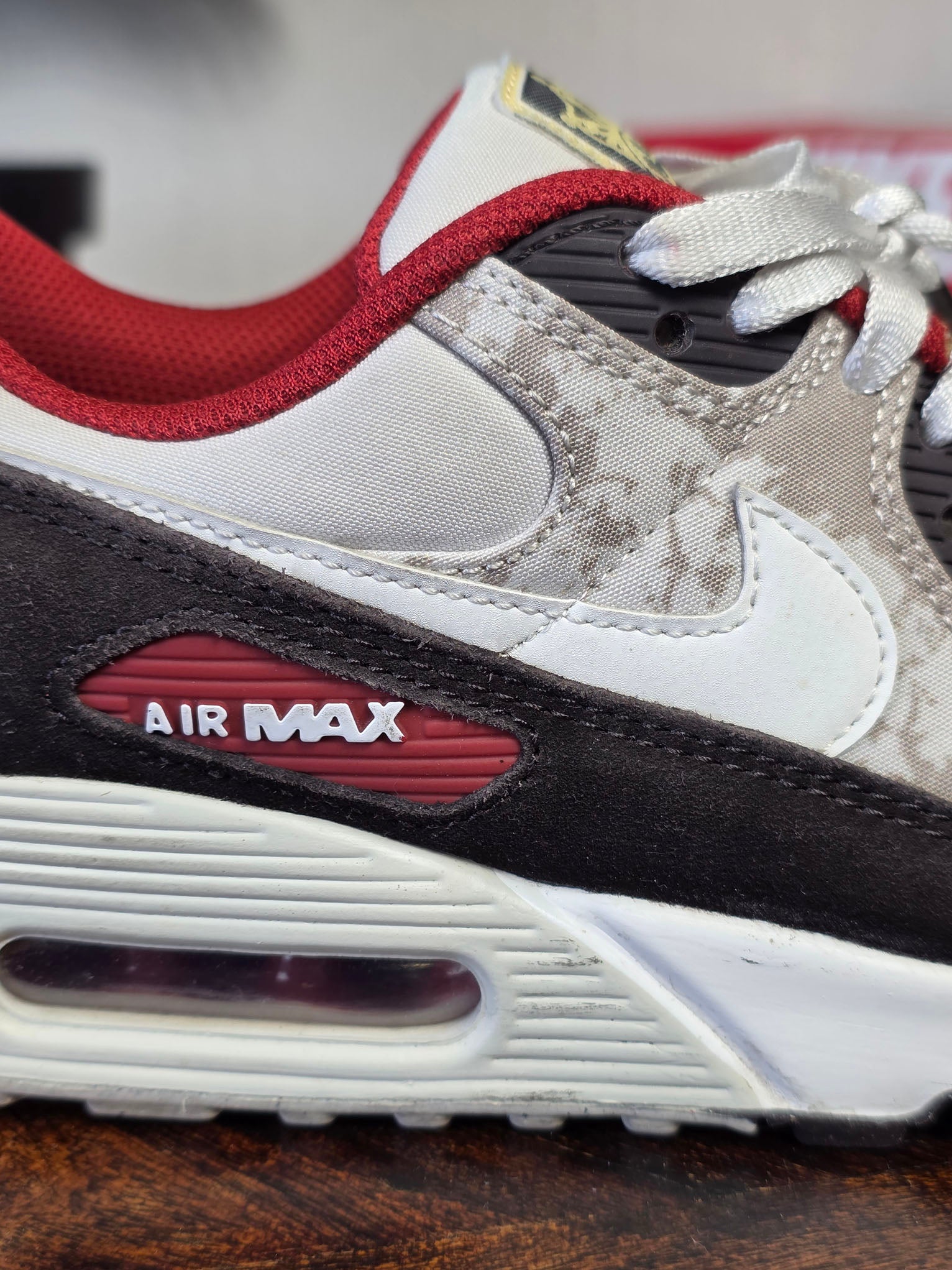 Nike Air Max 90 SE Social FC maat 41