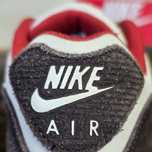 Nike Air Max 90 SE Social FC maat 41