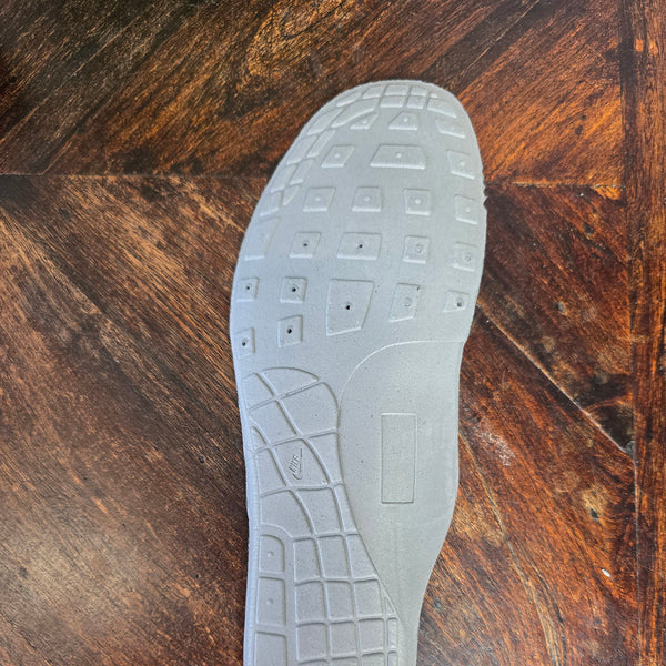 Nike Air Max 90 SE Social FC maat 41