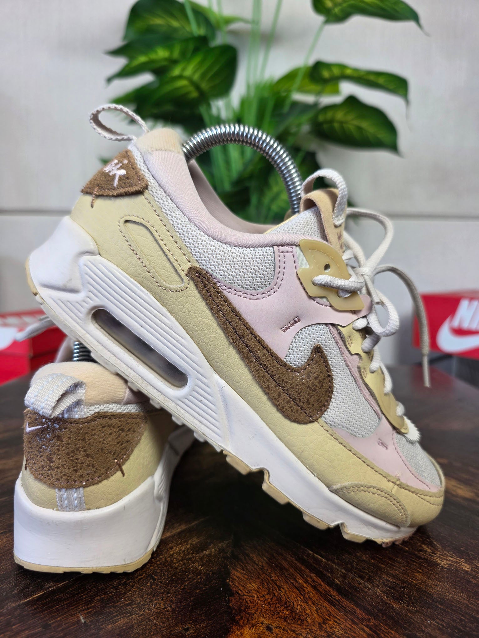 Nike Air Max 90 Futura "Neapolitan" maat 39