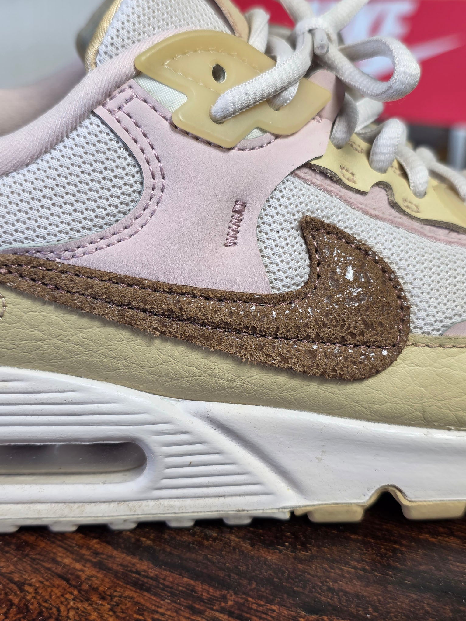Nike Air Max 90 Futura "Neapolitan" maat 39