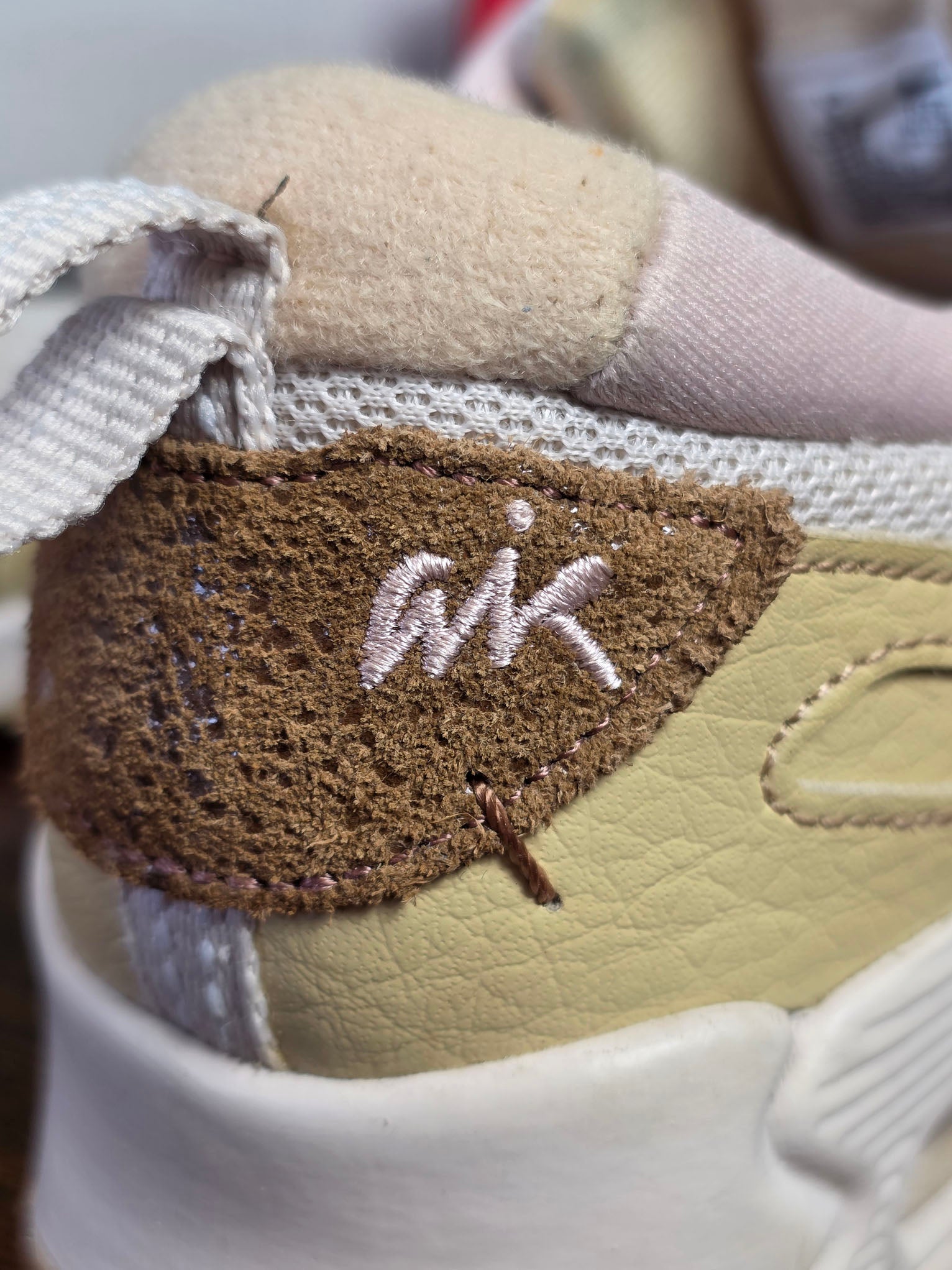 Nike Air Max 90 Futura "Neapolitan" maat 39