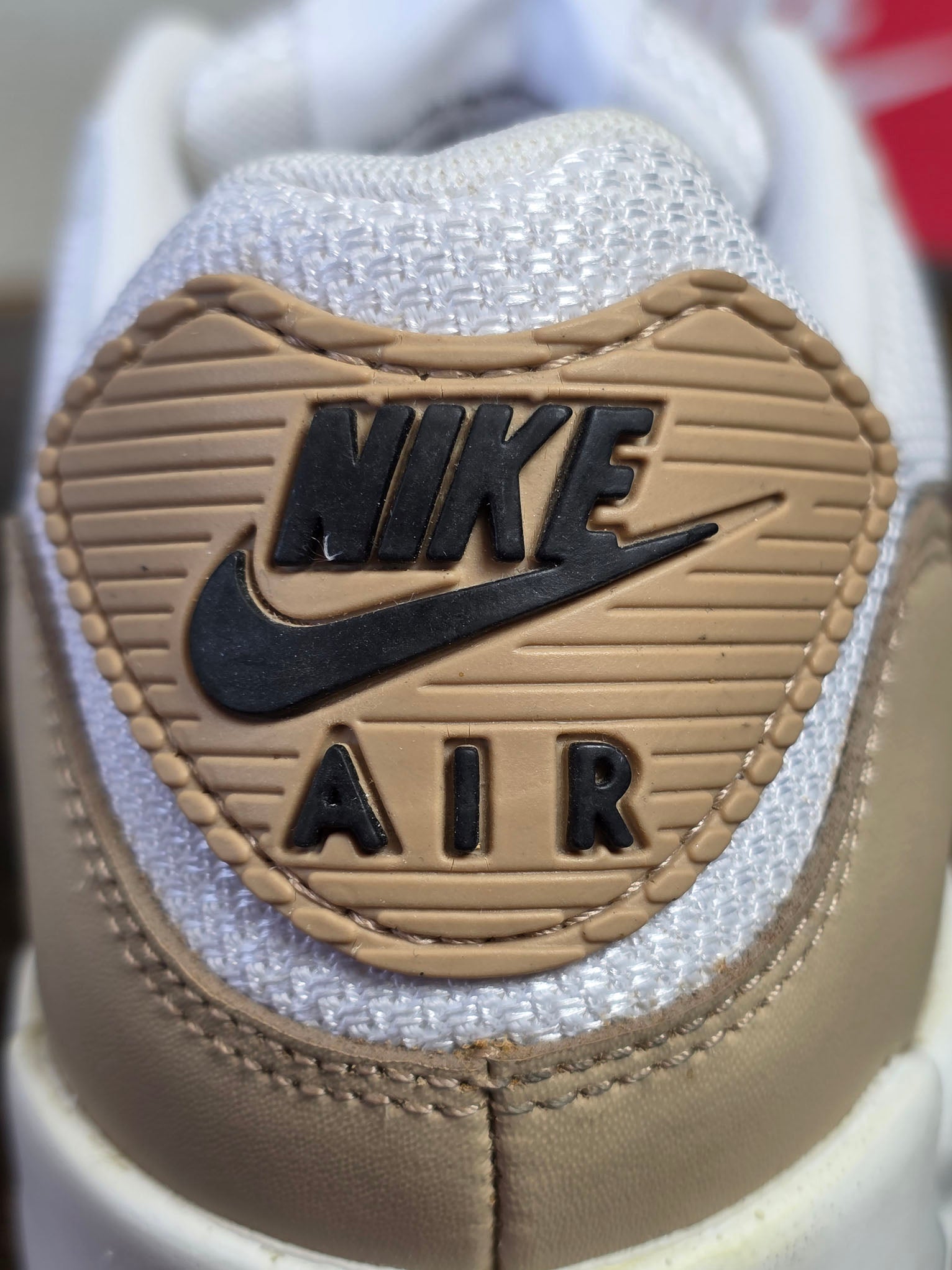 Nike Air Max 90 'United in Victory' maat 42